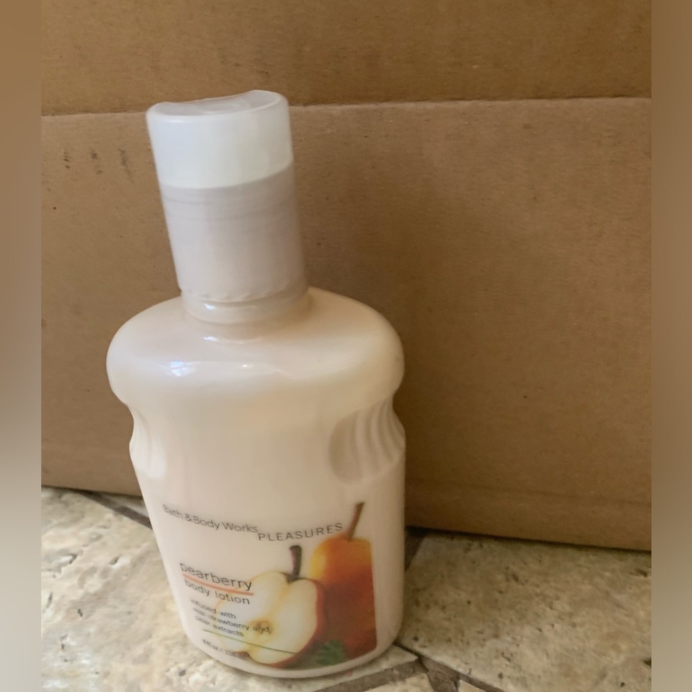Brand New Bath & Body Works Pleasure Pearberry Lotion 8oz.